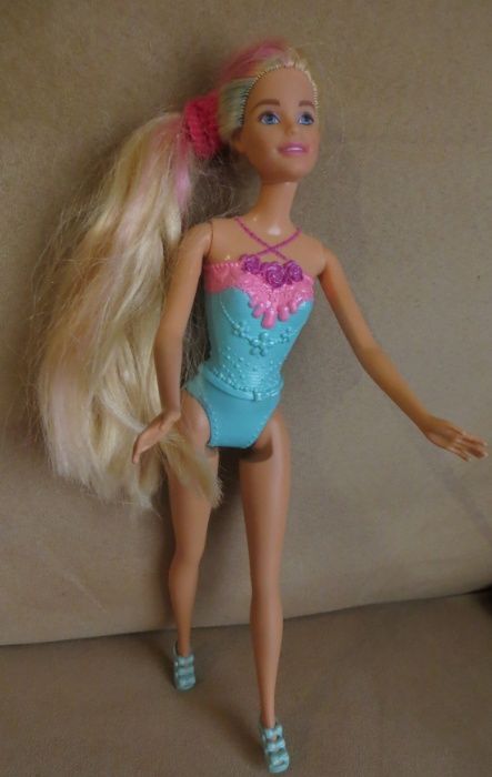 Boneca Nancy - Articulada na cabeça, pernas e braços