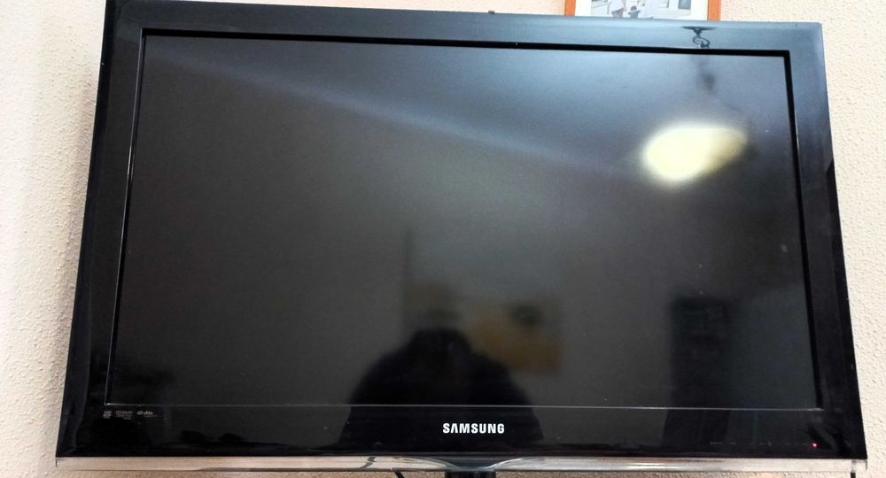 Televisão 32" Samsung LE32C530F1W