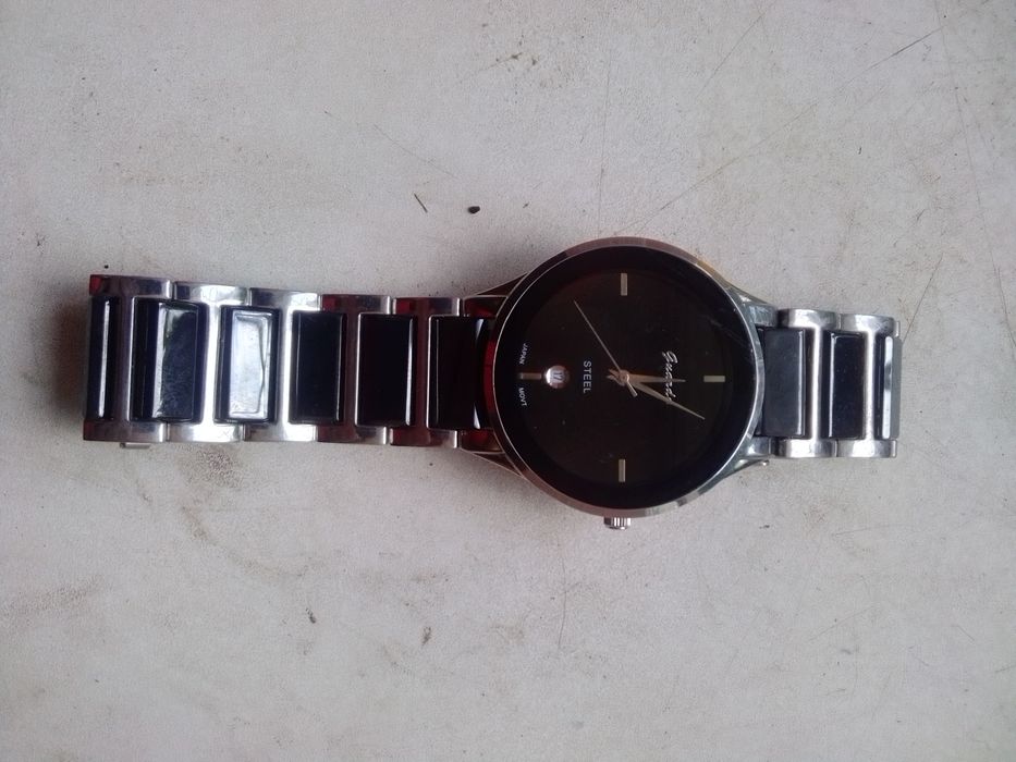 Часы Guardo небольшая царапина на стекле