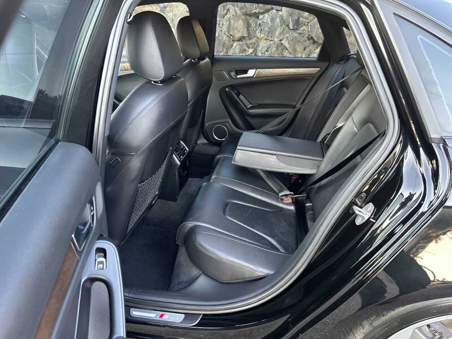 Audi A4      2015