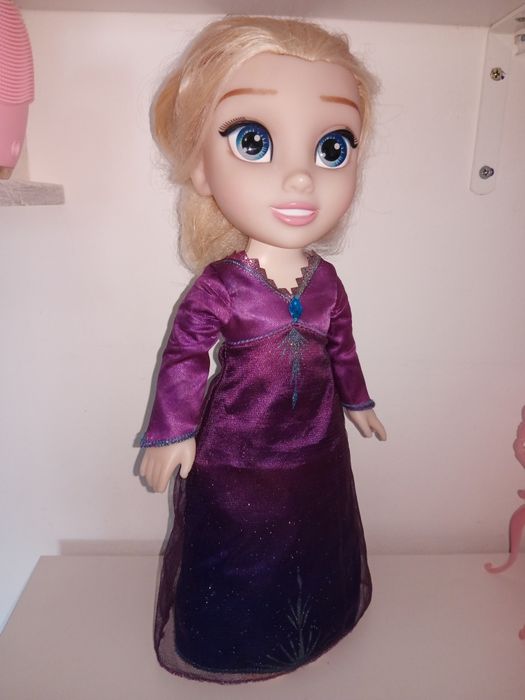 Brinquedo interativo:  Elsa Musical Frozen 2
