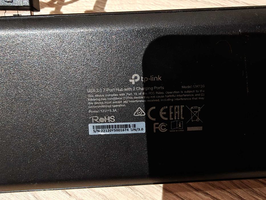 Hub USB TP-Link UH720.
