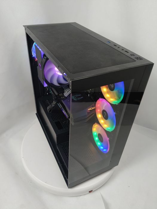 Komputer Gamingowy Ryzen 7 7800X3D,RTX 5070,64 GB 6000 MHz,SSD,Win 11
