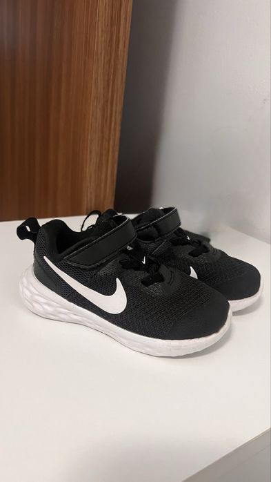 Кросівки  Nike 23.5