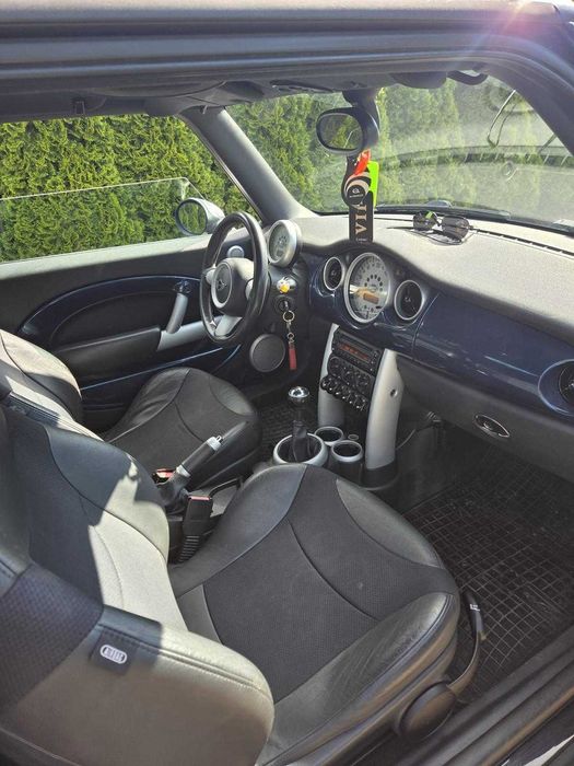 MINI COOPER  benzyna 1.6 2006