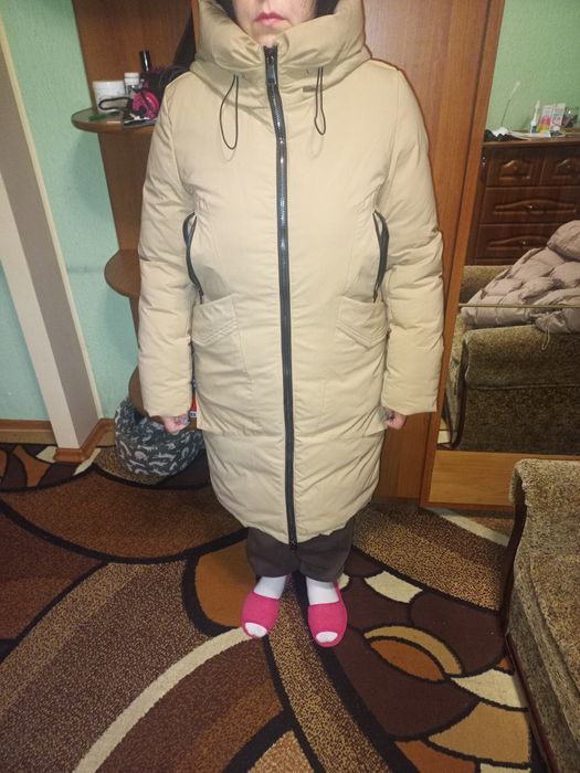 Зимовий пуховик ..