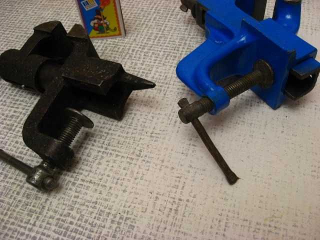 маленькие тиски (губки 40-50 мм)