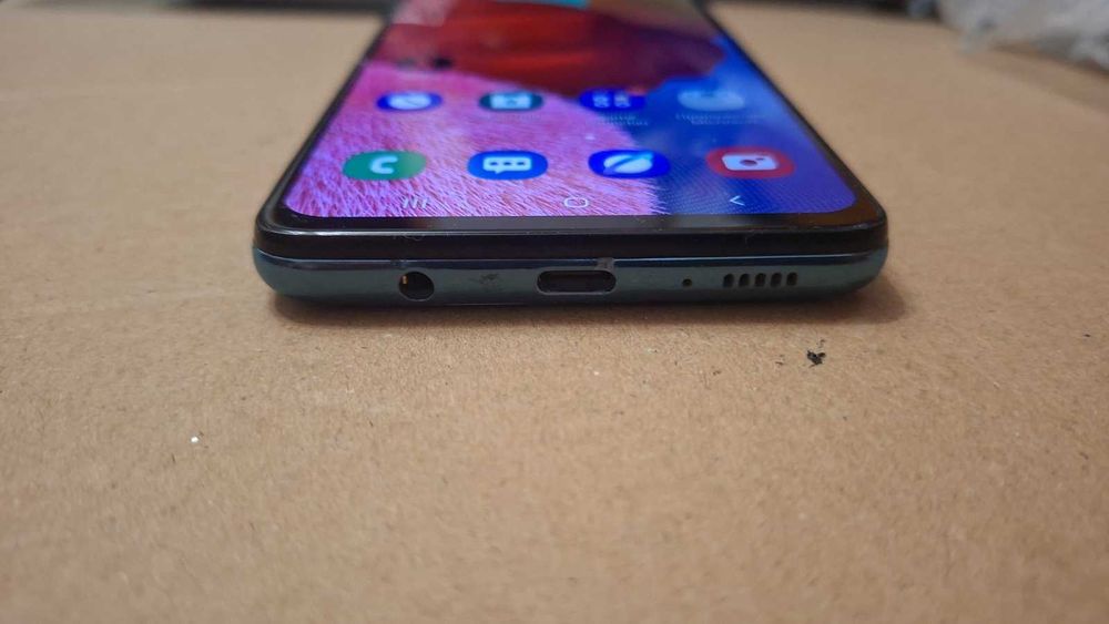 Мобільний телефон Samsung Galaxy A51 6/128GB