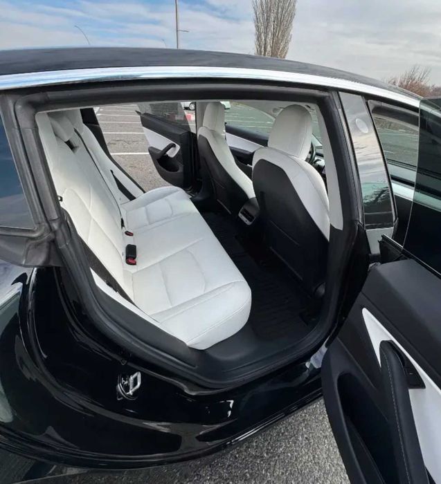 Tesla Model 3 Dual Motor Long Range 2019