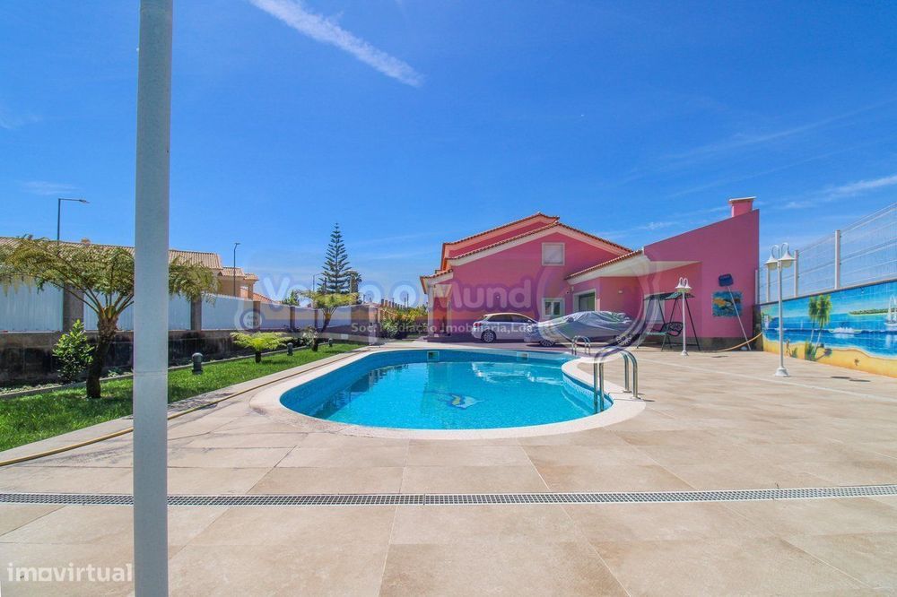 Moradia T4 + 1 em Samora Correia (SC918)