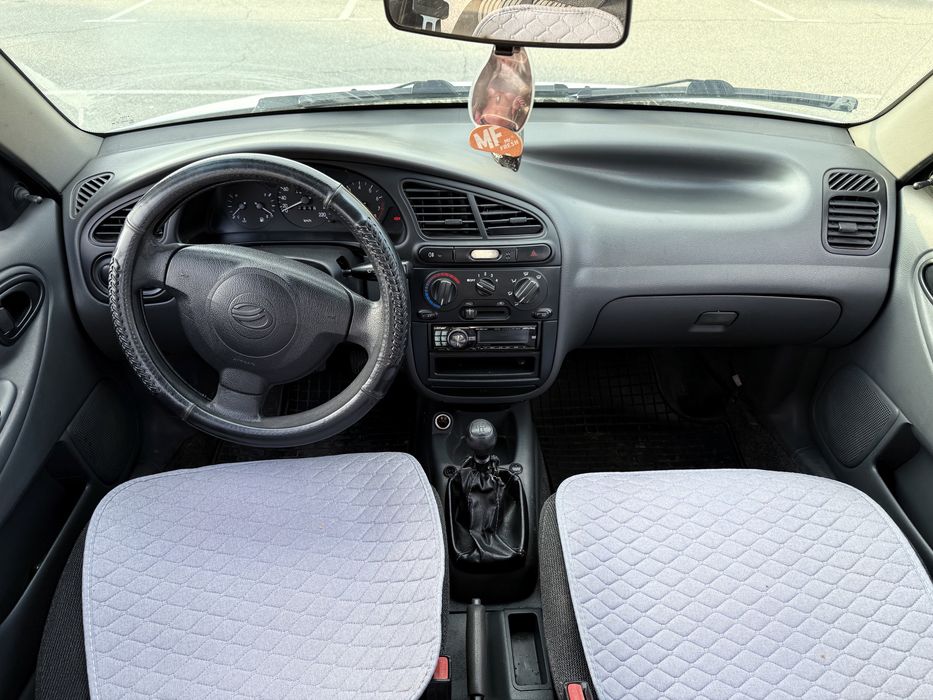 Daewoo lanos SE 2011