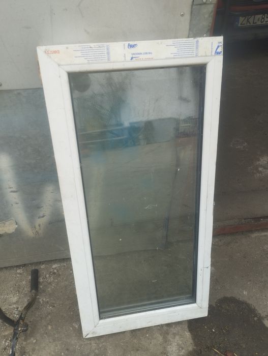 Okno pcv 3 szyby 50x100
