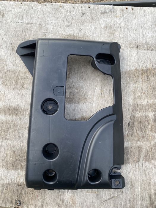 Ślizg zderzaka lewy tył Renault Master III 3 8522.30.001R