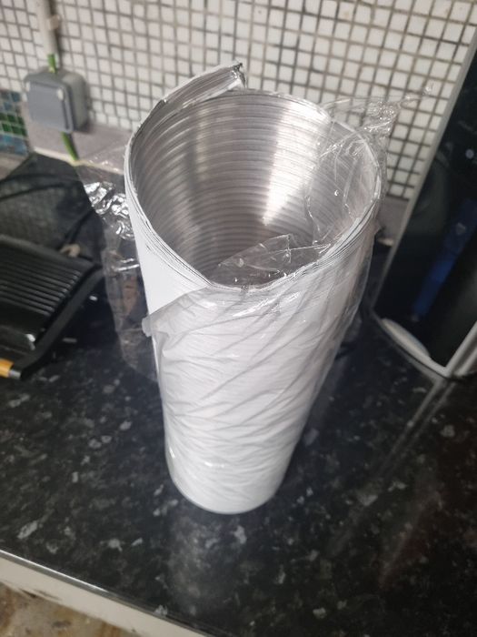 Tubo extensive
O tubo e novo  apenas 1 pequena amolgadelas num dos lado
Faço Entrega domicílio Não Gratis 
Entrego em Alfragide Sem Custos 
Valor fixo