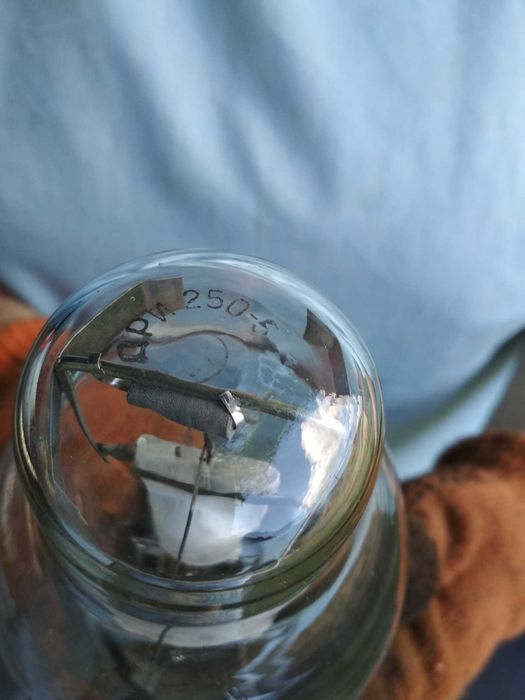 Продам лампочки Tesla 250 W, 400W. ДРЛ 125.