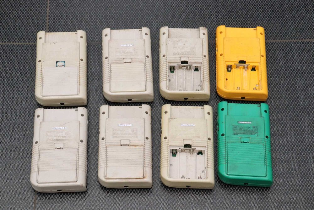 Nintendo Game Boy - zestaw 8 konsol