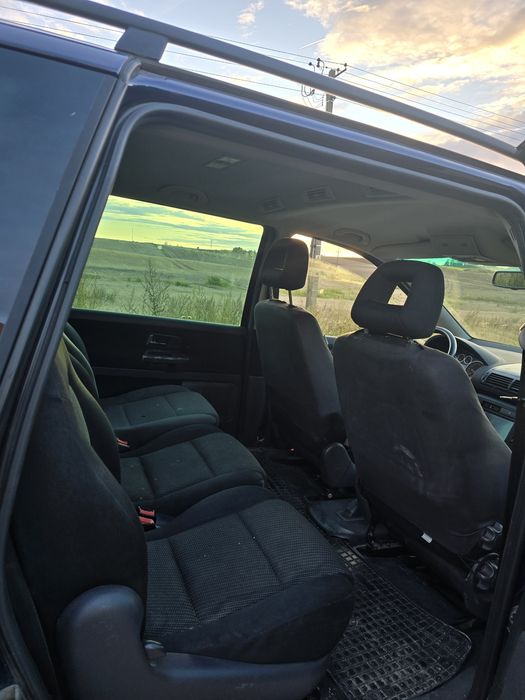 7 osob minivan xenon 6 biegow  1.9tdi 130km ladny zadbany