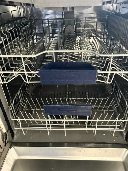 Melhor oferta. Maquina de lavar  loiça, SIEMENS.