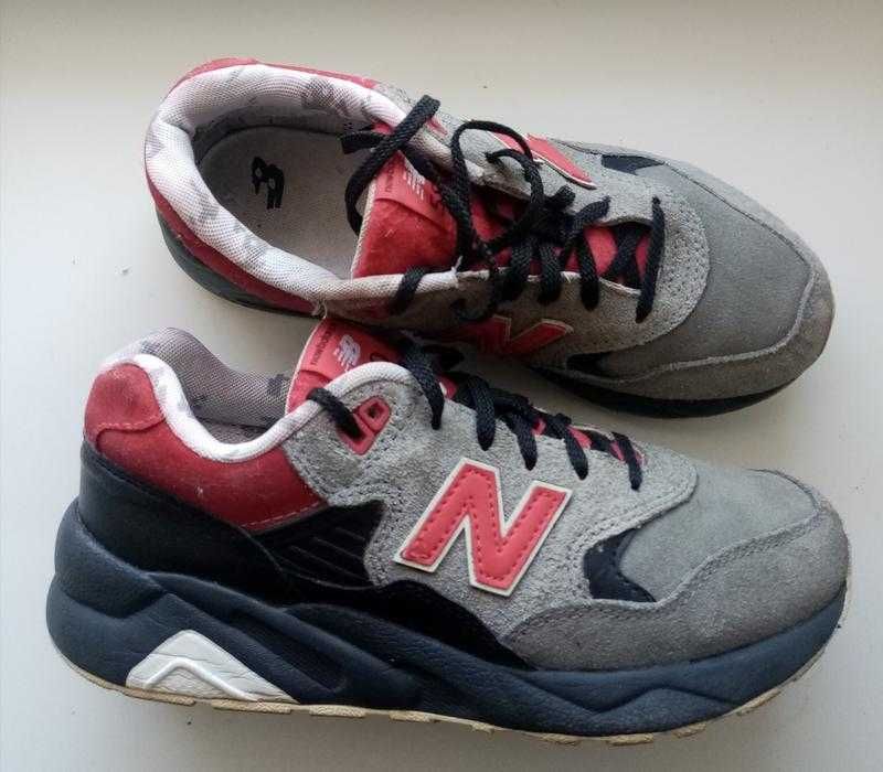 Шкіряні кросівки new balance 580 (оригінал)