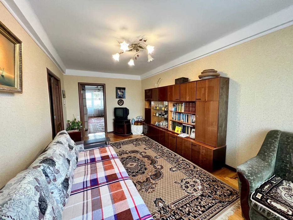 Продам 3х комнатную квартиру район "Александровского рынка"