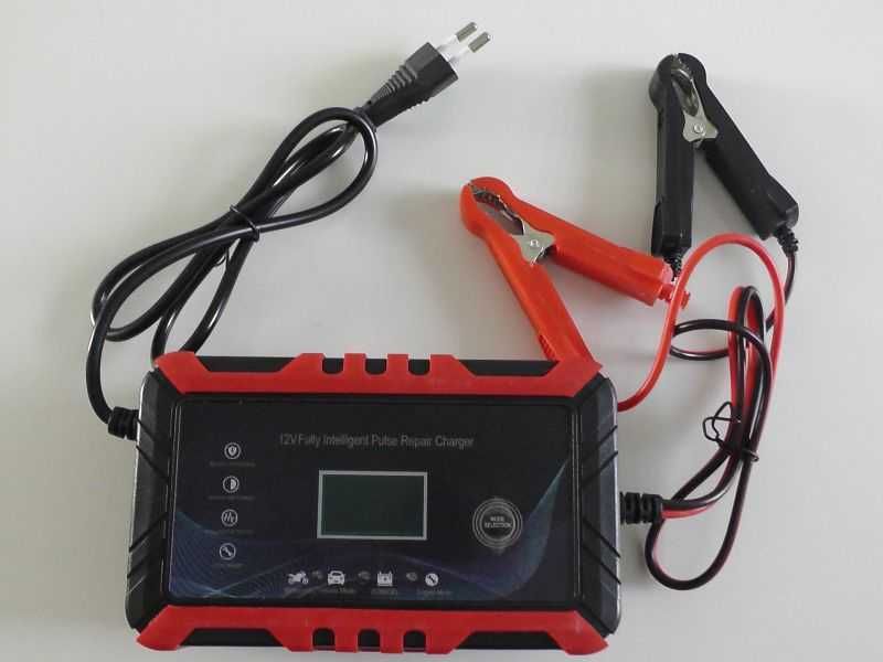 Prostownik ładowarka do akumulatorów z funkcją naprawy 12V