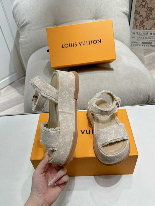 Louis Vuitton Buty, sandaly klapki, skora 200216