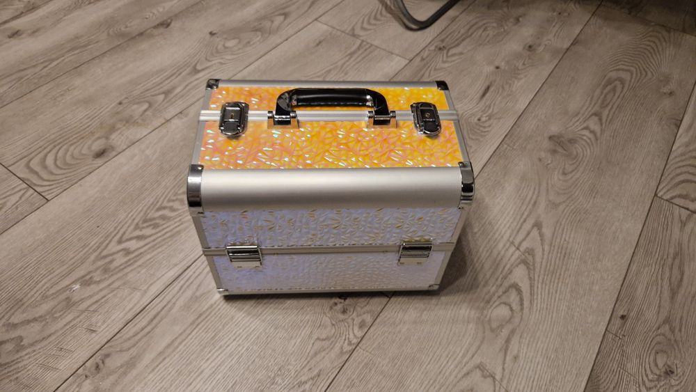 Profesjonalny zestaw do manicure hybrydowego – NEONAIL + kuferek