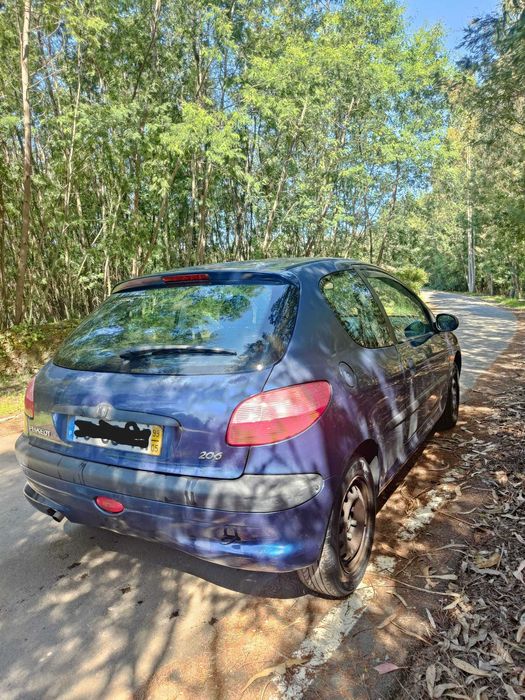 PEUGEOT 206 de 1999 (bem estimado)