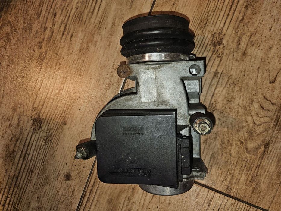 PRZEPŁYWOMIERZ BMW M30 E24 E3 E12 E23 0280203002