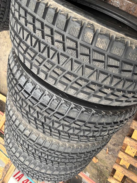 235 55 18 bridgestone blizzak - Купити запчастини для транспорту