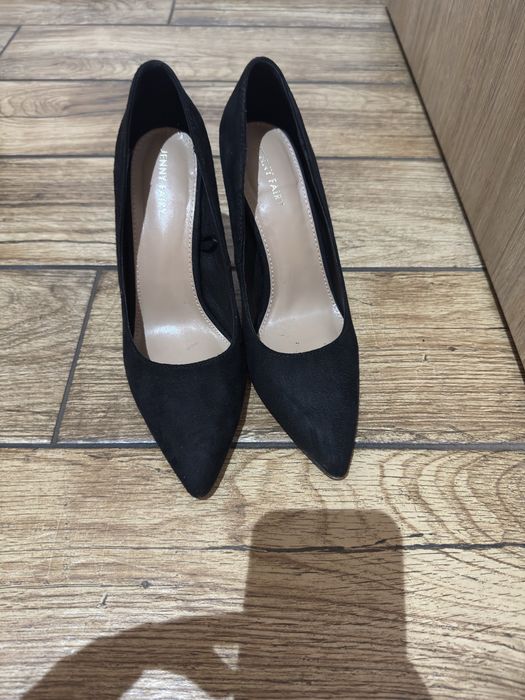 Buty damskie na obcasie