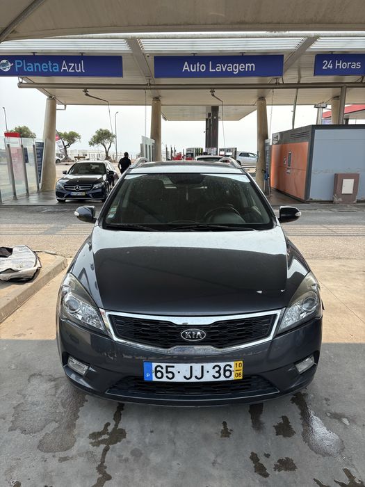 Vendo Kia Ceed 1.4 Gasolina 144mil Km Usado — photo 2