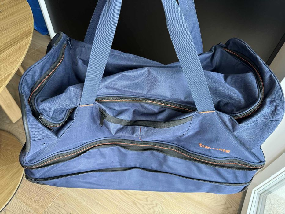 Torba podróżna na kółkach Travelite Basics L 119L Granatowa