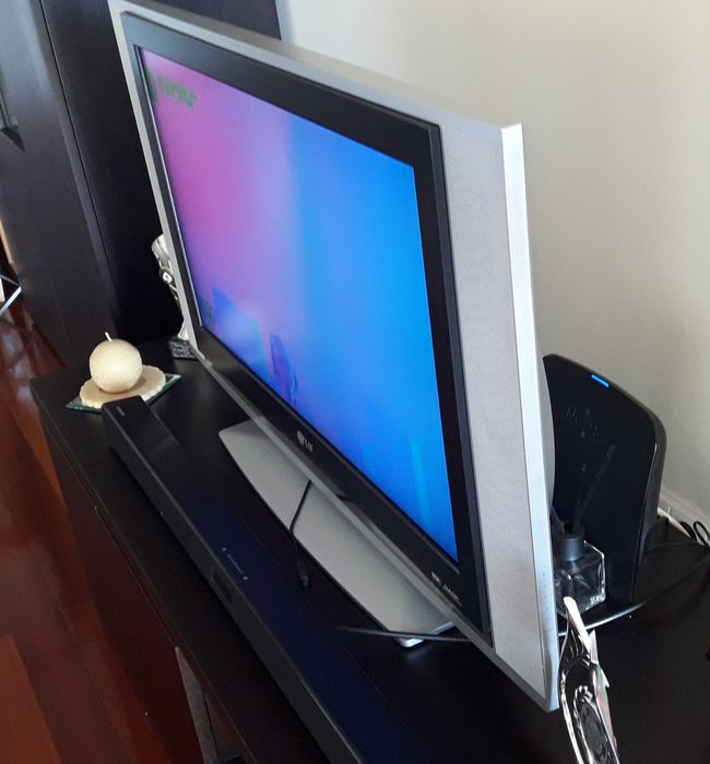 LG LCD Screen, 93x54 cm, 80% of Screen Area64551459396353122