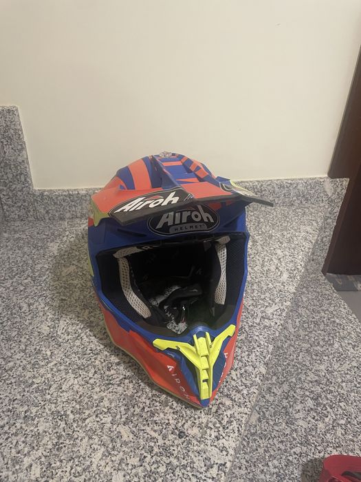 Capacete Airoh + Oculos 100% Armega