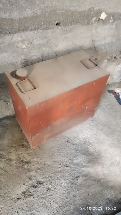 Бак топливный 250л