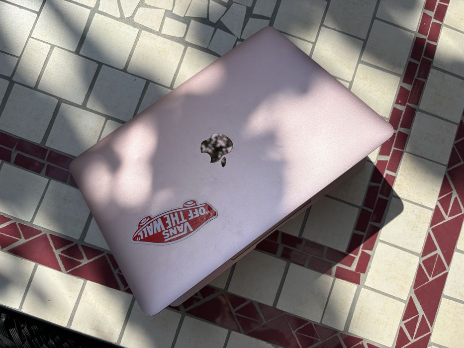MacBook Retina 12” 2017 - Rose Gold - 8GB RAM / 512GB SSD