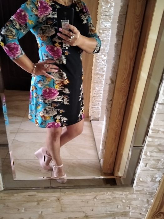 Sukienka Atmosphere 36/38 trapezowa boho kwiaty motyw kolory cudo