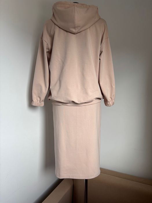 Komplet damski/ spódnica/ koszulka/ chudy