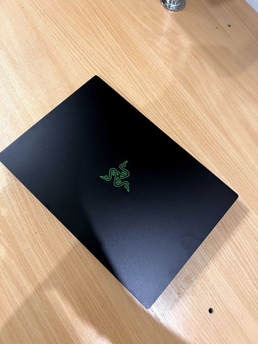 Razer Blade RTX 3070 Ti | Ryzen 9 6900HX | 16GB DDR5 | QHD 165Hz| На запчастини / Донор