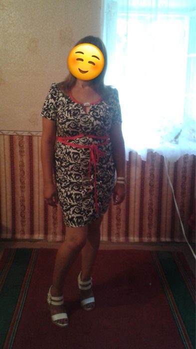 Продам платья разных размеров любое 600грн