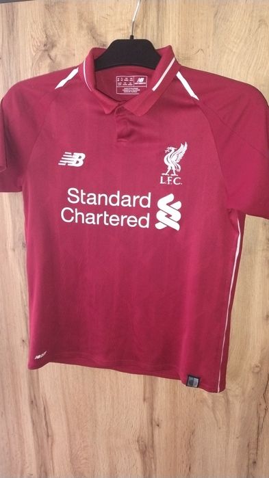 Sprzedam bluzkę chłopcą .