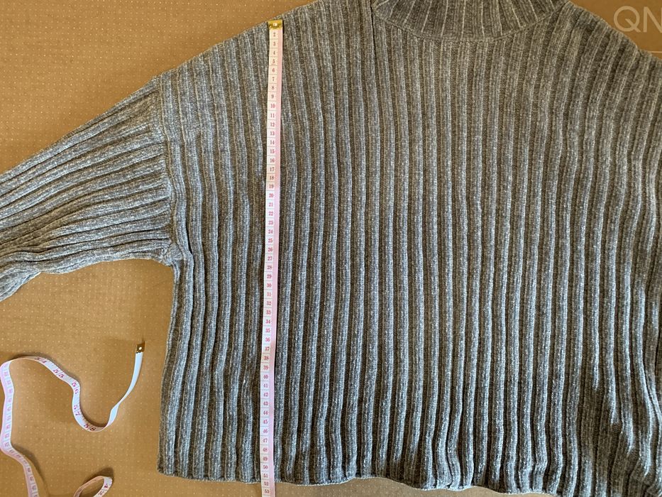 Продам светр на дівчинку FB Sister