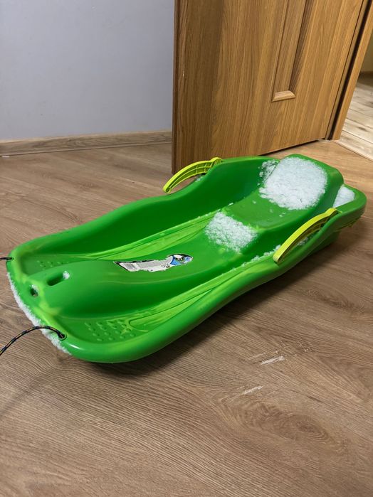 Sprzedam dwoje sanek