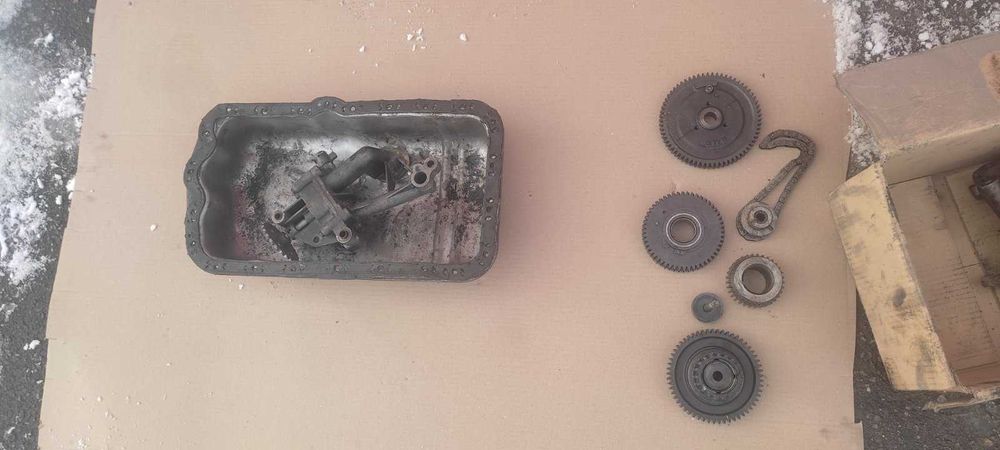 Мотор trafic 2,5 літра розібраний