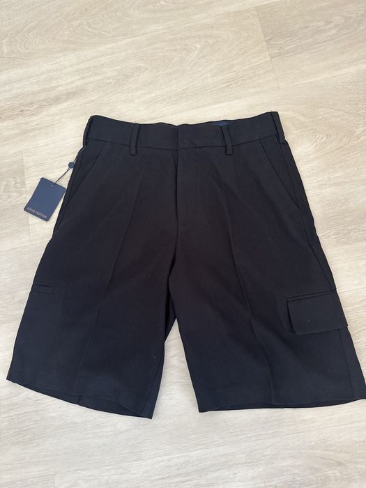 Louis Vuitton Cargo Shorts  | 52 (IT)