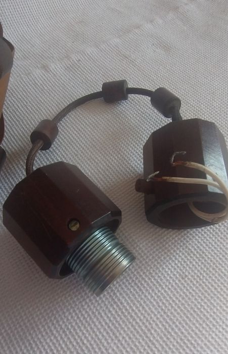 Drewniana lampa wisząca