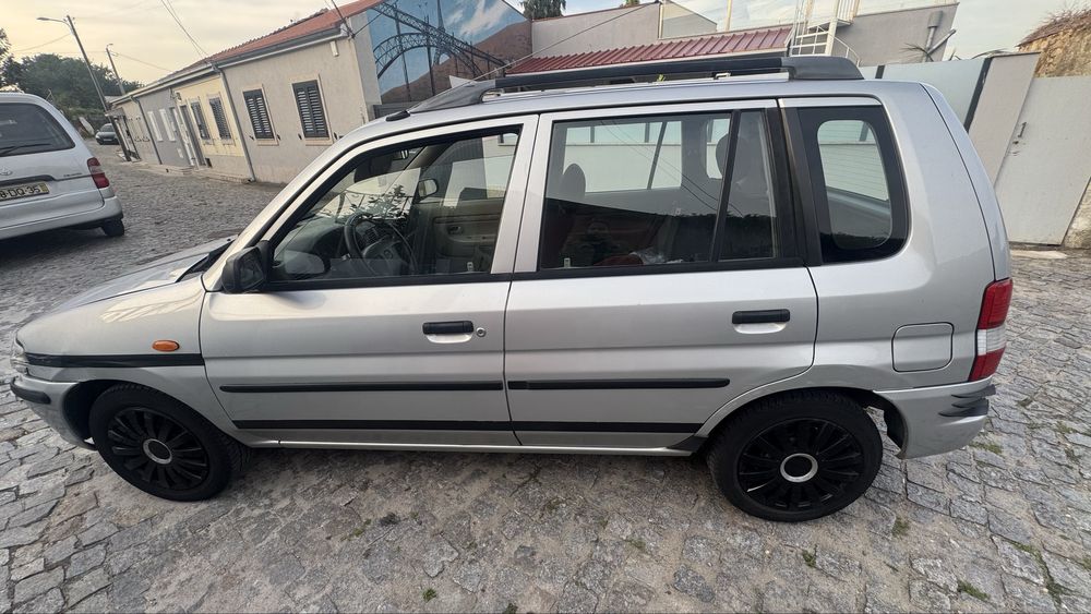 MAZDA em bom estado