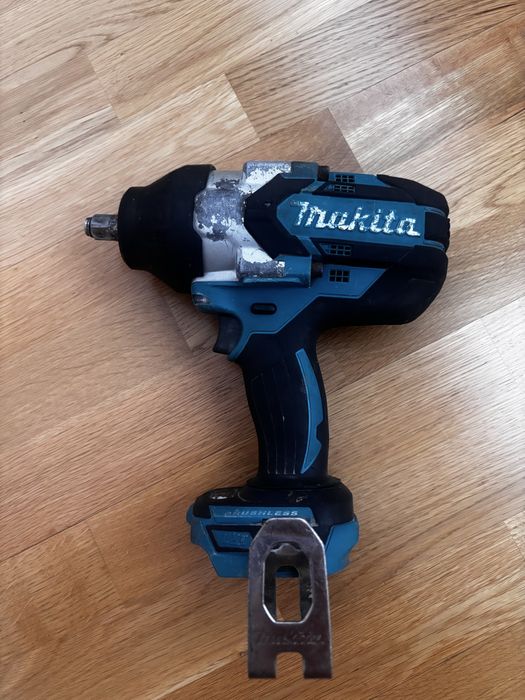 Makita DTW 1002 гайкокрут