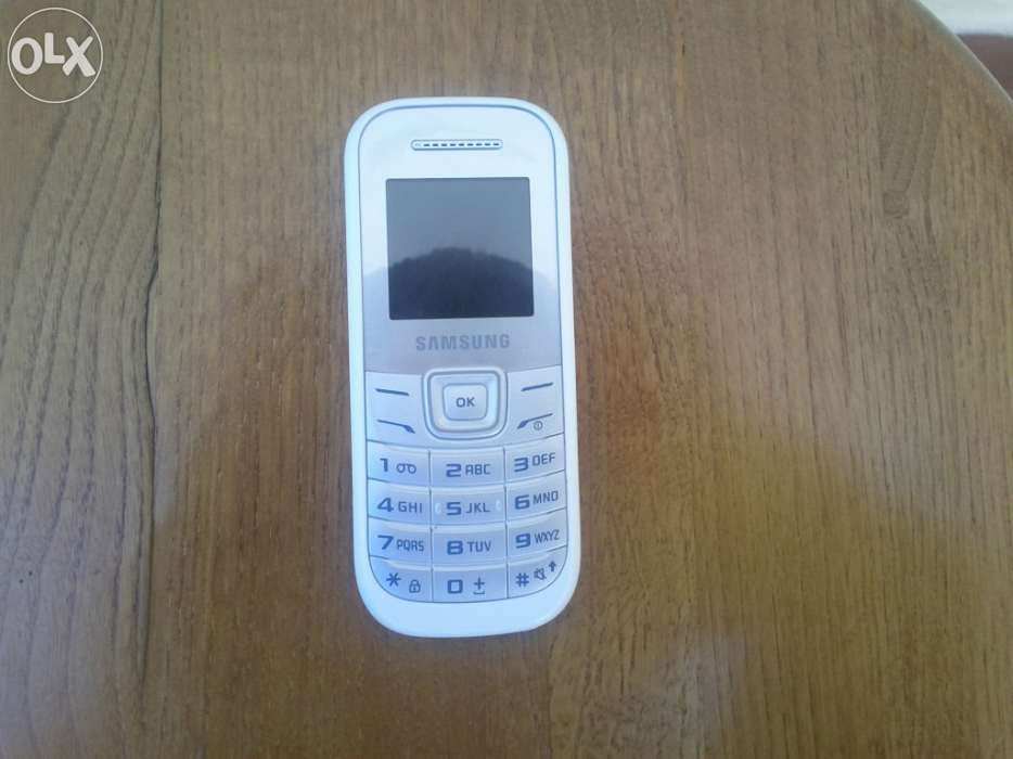 Telemóvel Samsung E1200